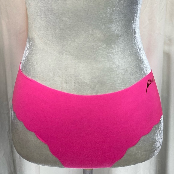PINK Victoria's Secret Other - Victoria’s Secret Pink no show cheeky panty